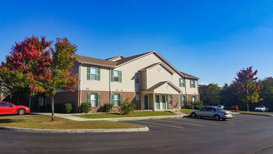 Ashton Place Apartments in Crossville, TN - Building Photo - Building Photo