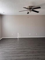 652 Spillway Dr in Little Elm, TX - Building Photo