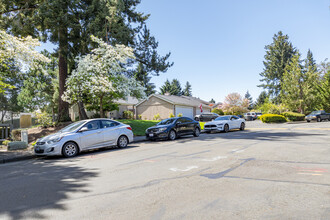 Quail Run Condominiums in Federal Way, WA - Building Photo - Building Photo