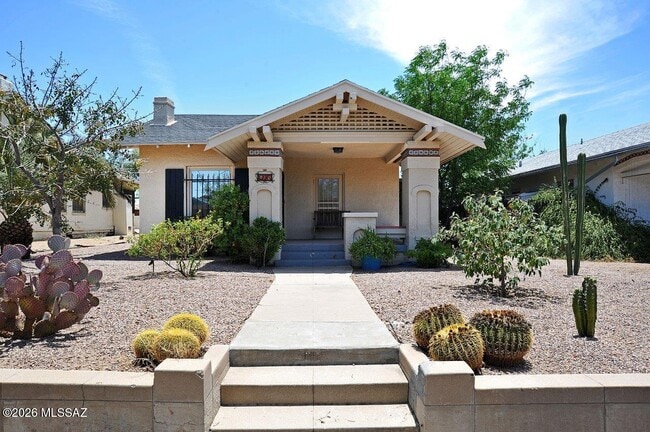 property at 608 E 4th St
