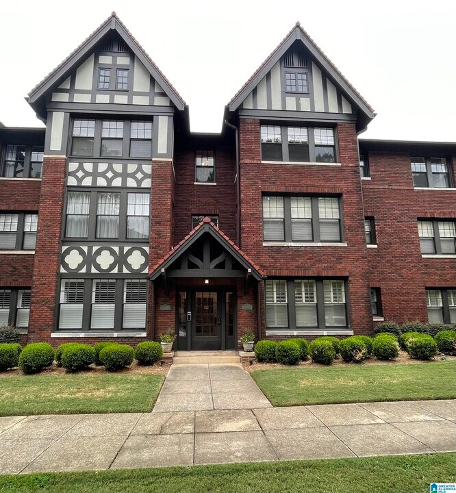 3008 13th Ave S in Birmingham, AL - Building Photo