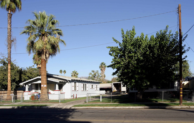 913 N Mountain View Ave in San Bernardino, CA - Building Photo - Building Photo