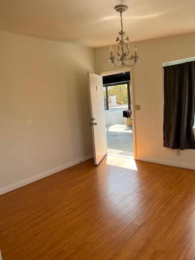1013 Rosedale Ave, Unit A in Glendale, CA - Building Photo - Building Photo