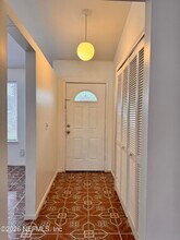 516 Aquatic Dr in Atlantic Beach, FL - Foto de edificio - Building Photo