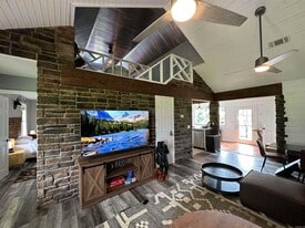 896 Vaughn Rd in Glenwood, AR - Building Photo