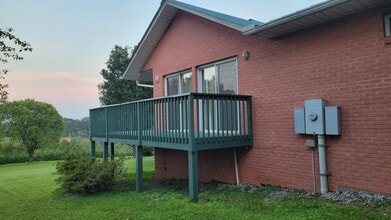 1835 River Rd in New Market, TN - Foto de edificio - Building Photo