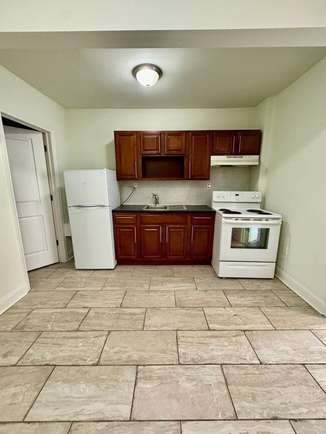 1659 N 56th St in Philadelphia, PA - Building Photo - Building Photo