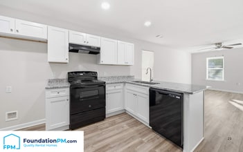 201 S Center Dr in West Memphis, AR - Building Photo - Building Photo