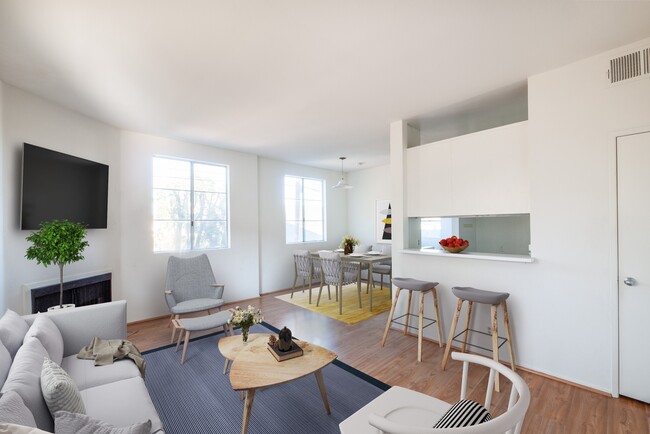 2452 S Centinela Ave, Unit 4