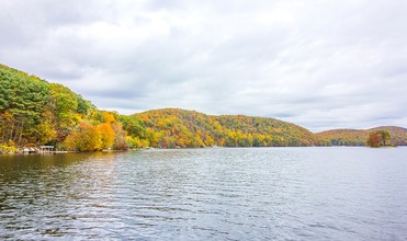 Poet's Landing in Danbury, CT - Building Photo - Building Photo