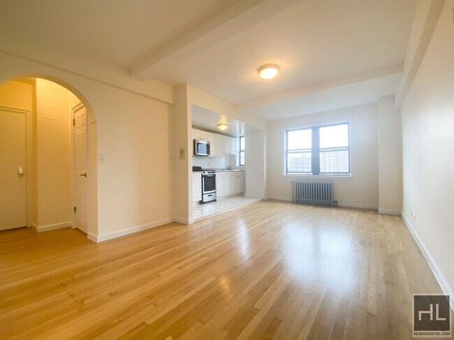 850 Amsterdam Ave