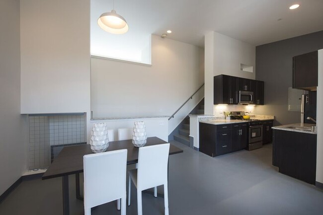 38 Bradford St, Unit 1 in Boston, MA - Building Photo - Building Photo