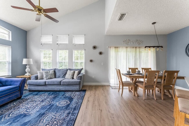 2739 Sun Key Pl
