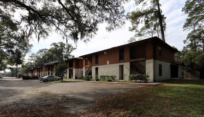 Sycamore Village in Jacksonville, FL - Building Photo - Building Photo