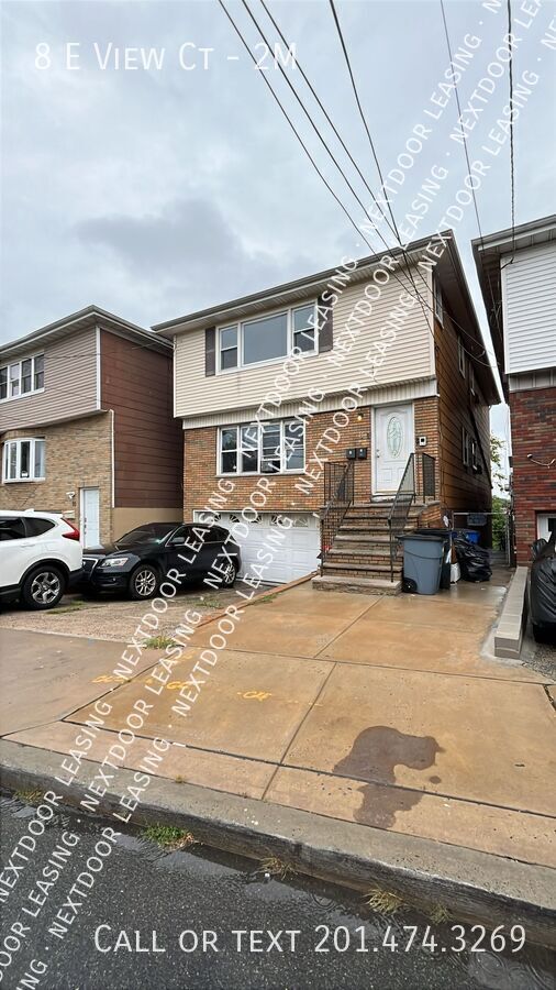 property at 8 E View Ct