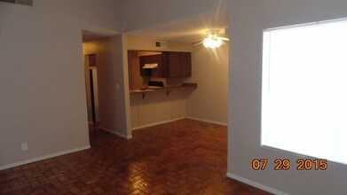 1481 Living Desert Dr-Unit -A in Las Vegas, NV - Building Photo - Building Photo