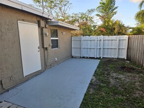 2586 NW 58th Ave in Margate, FL - Building Photo - Building Photo