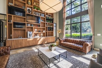 The Queue in Fort Lauderdale, FL - Building Photo - Interior Photo