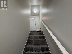 5 Alabaster Rd in Toronto, ON - Building Photo - Building Photo