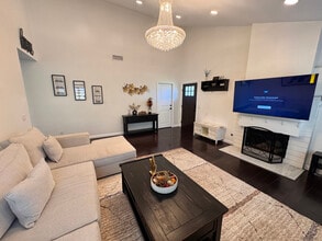 11686 Mindanao St in Cypress, CA - Building Photo - Building Photo