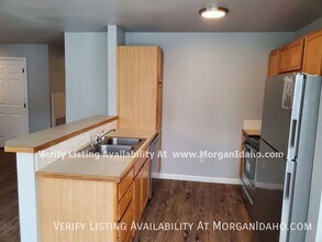 10096 W Garverdale Ln in Boise, ID - Building Photo - Building Photo