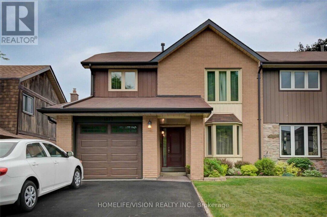 1877 Una Rd in Pickering, ON - Building Photo