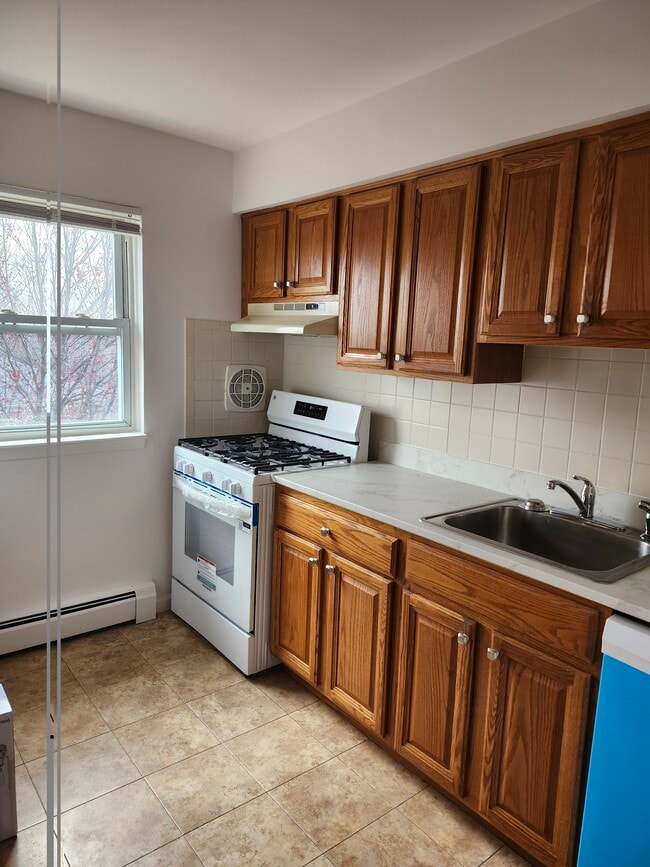 2467 NJ-10, Unit 6B in Morris Plains, NJ - Building Photo - Building Photo