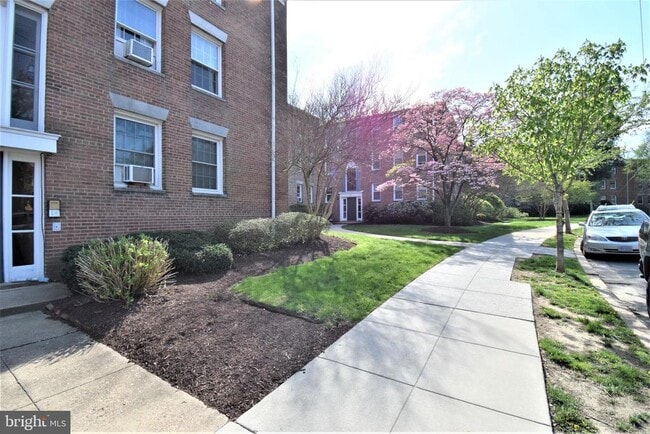 2714 Ordway St NW in Washington, DC - Building Photo - Building Photo