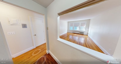 48 Lancaster Ter, Unit 33-101 in Brookline, MA - Foto de edificio - Building Photo