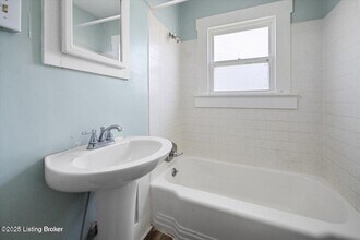 221 W Woodlawn Ave in Louisville, KY - Building Photo - Building Photo