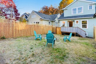 4551 4th Ave NE in Seattle, WA - Building Photo - Building Photo