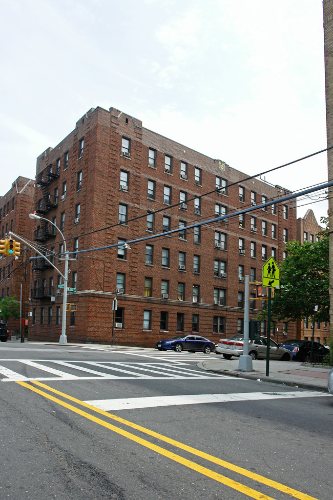 3204 Kingsbridge in Bronx, NY - Building Photo - Building Photo