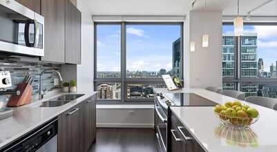 411 N Kingsbury St in Chicago, IL - Building Photo - Building Photo