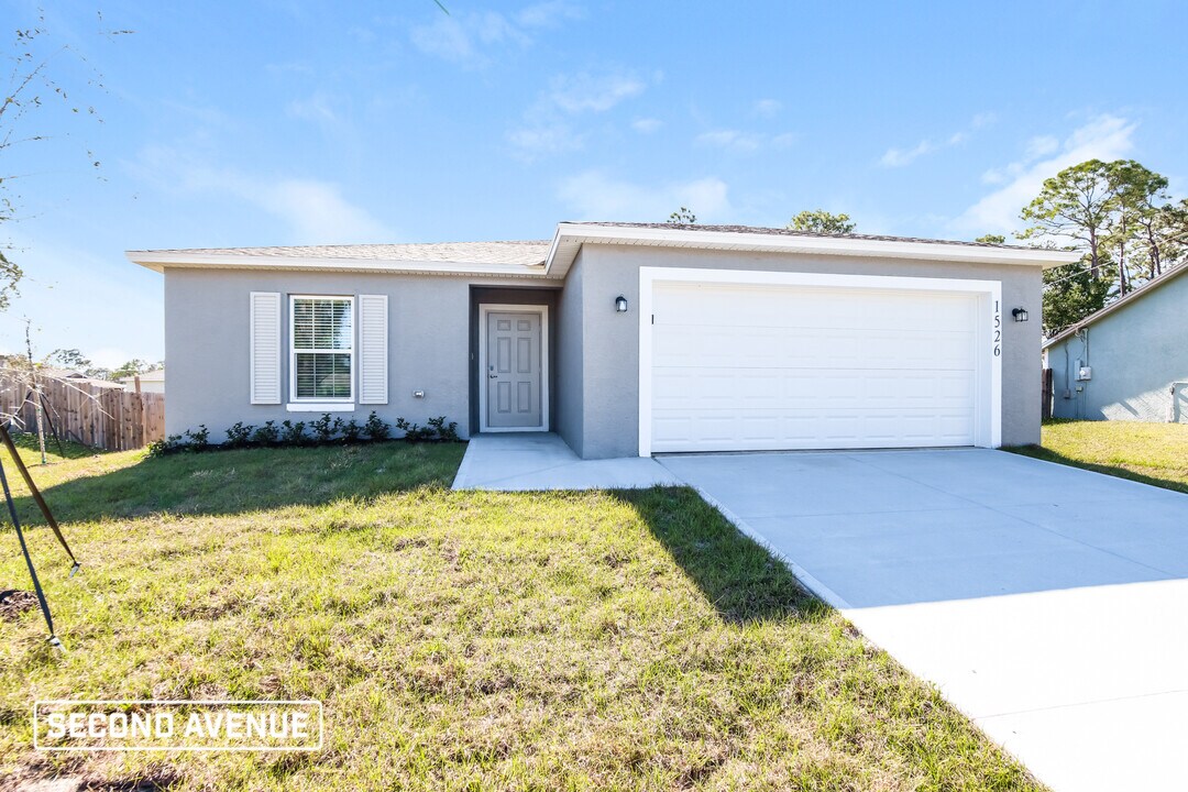 1526 MacKay Ave SE in Palm Bay, FL - Building Photo
