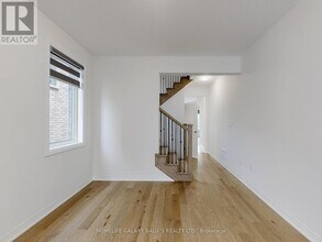 1127 Zircon Mnr in Pickering, ON - Building Photo - Building Photo