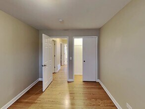 410 W Lake Park Dr in Addison, IL - Building Photo - Building Photo
