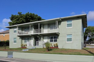 2115 Division Ave in West Palm Beach, FL - Building Photo