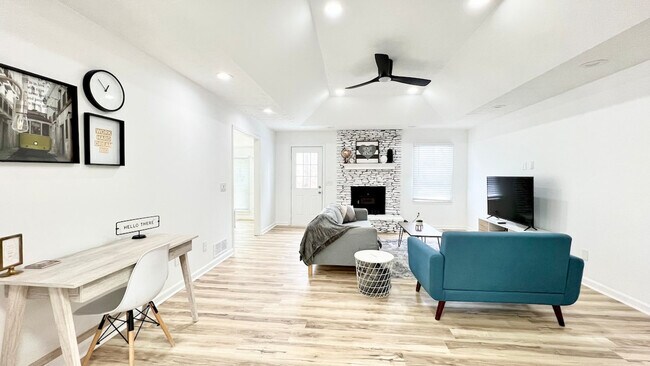 1875 Terrace Lake Dr in Lawrenceville, GA - Building Photo - Building Photo