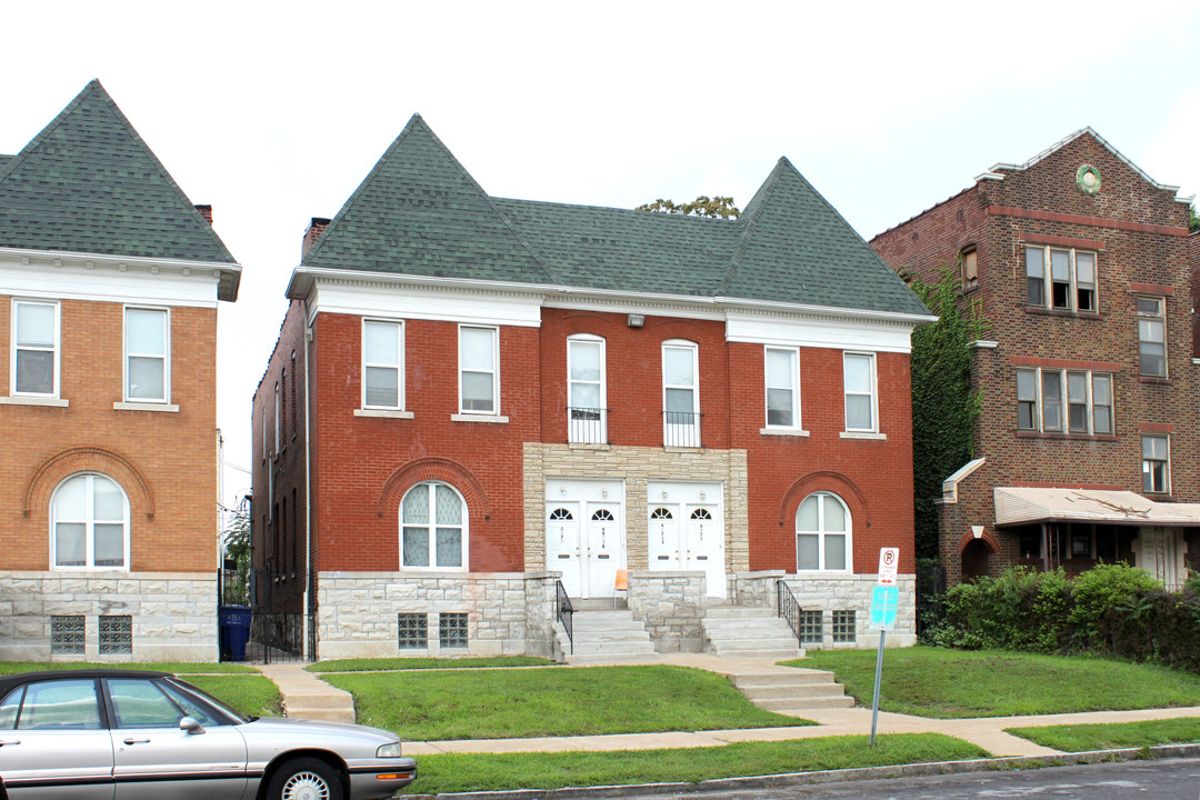 4971 Fountain Ave in St. Louis, MO - Foto de edificio