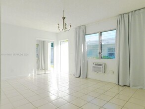 1247 Marseille Dr in Miami Beach, FL - Building Photo - Building Photo