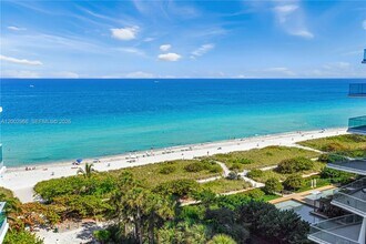 9401 Collins Ave in Surfside, FL - Building Photo - Building Photo