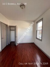 16 E Bidwell Ave in Jersey City, NJ - Building Photo - Building Photo