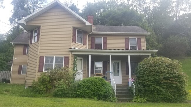 45 3rd St in California, PA - Foto de edificio - Building Photo