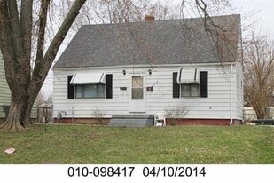 1630 Northridge Rd in Columbus, OH - Building Photo