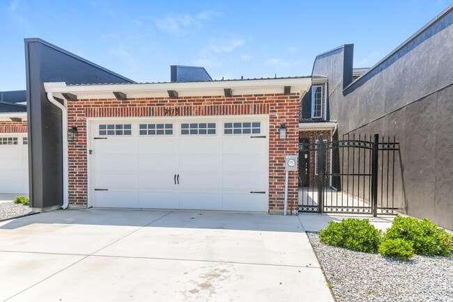 property at 7173 9th Hole Dr