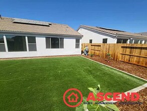 7322 Lemon Mdw Pl in Bakersfield, CA - Building Photo - Building Photo