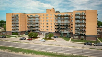 1205 Grant Ave in Winnipeg, MB - Building Photo