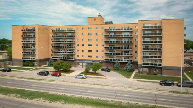 property at 1205 Grant Ave