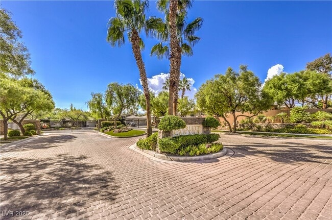 property at 609 Point Ridge Pl