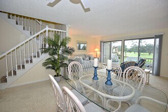 18459 SE Wood Haven Ln in Jupiter, FL - Building Photo - Building Photo